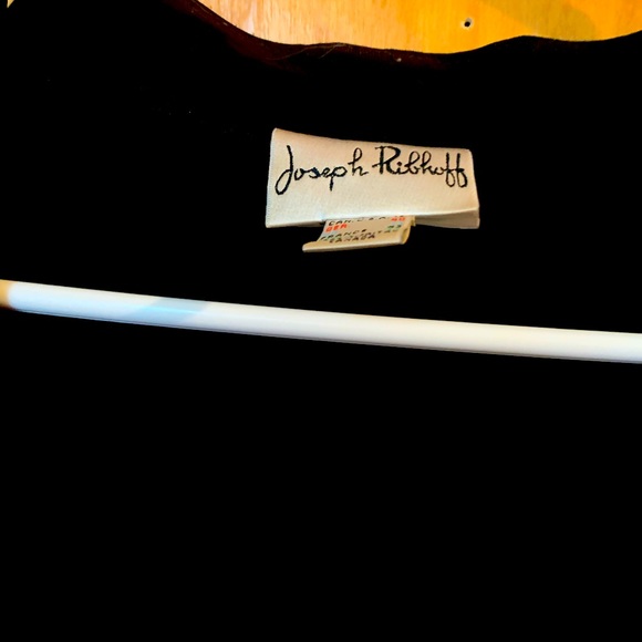 Black top joseph ribkoff size 12 - Picture 3 of 3